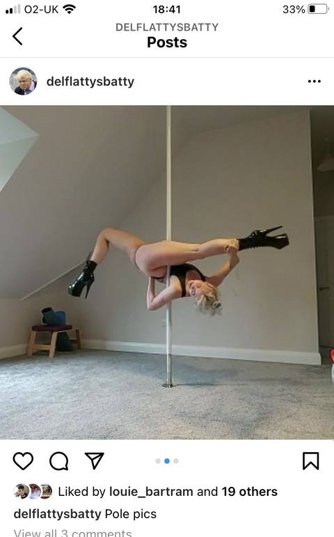 lola_on_pole nude