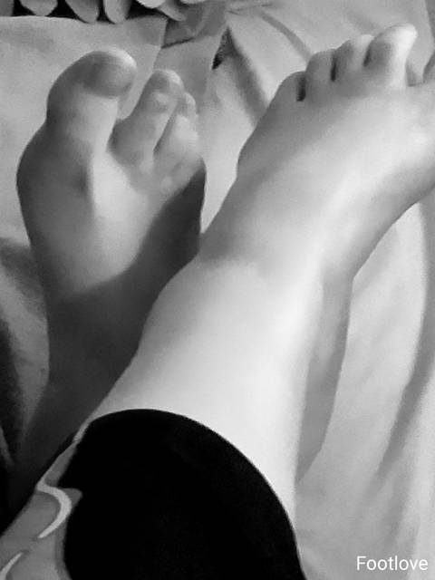 @footlove102