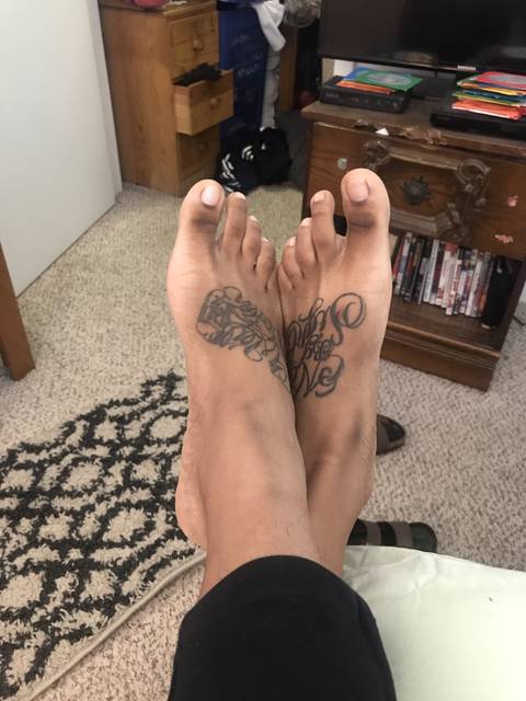 @sweetfeetchris