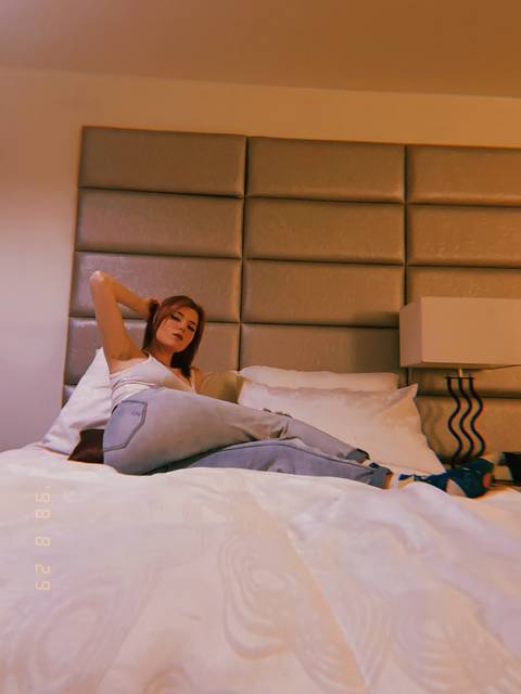 sleepingbeauty20 nude