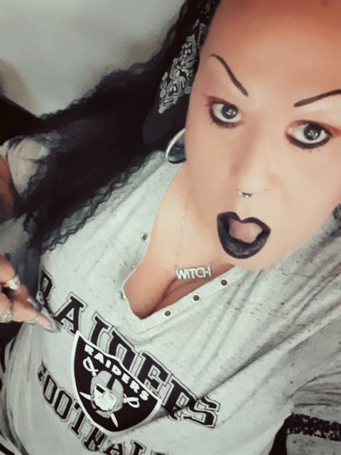 @tschloelatanya