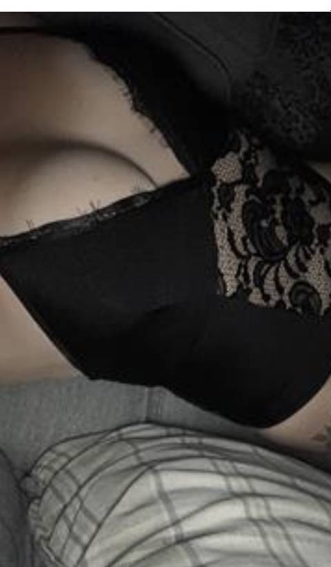 @curvygirluk-90