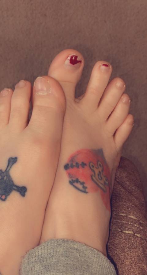 brattyfeet27 nude