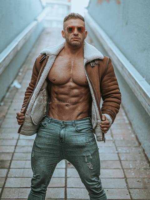 @muscleczech