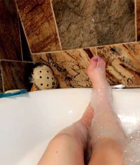 @simplyjulesfeet