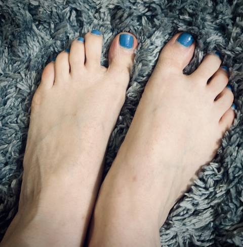 aprilsummersfeet nude