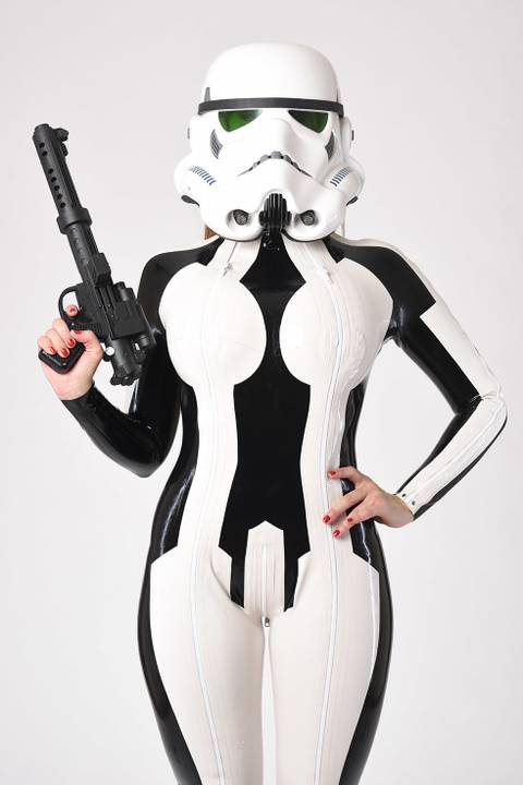 thenudetrooper