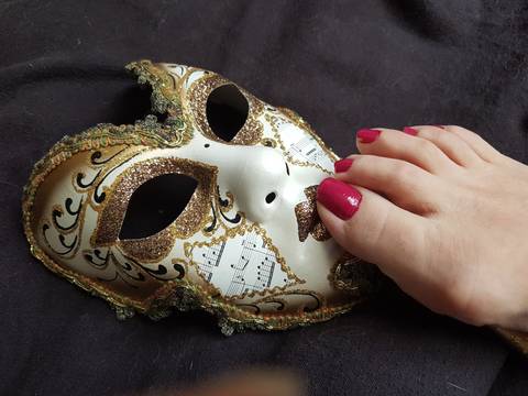 themaskedfootgodess nude
