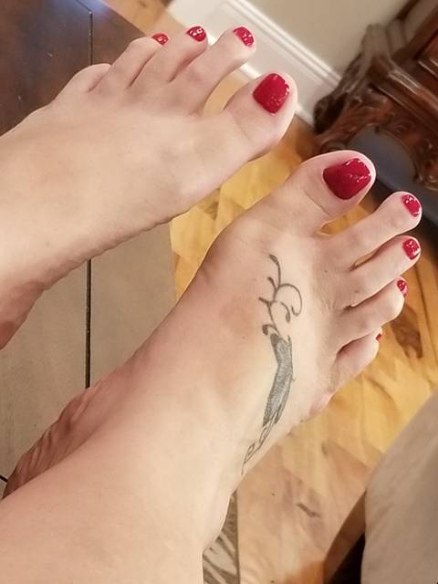 longprettytoes4u nude