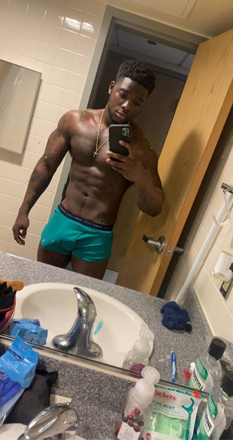 @prettiestchocolate1