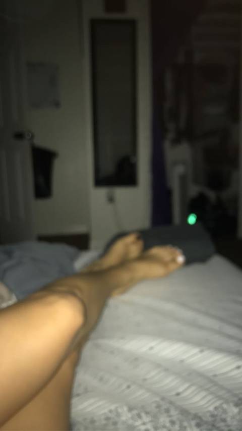 feetbyv