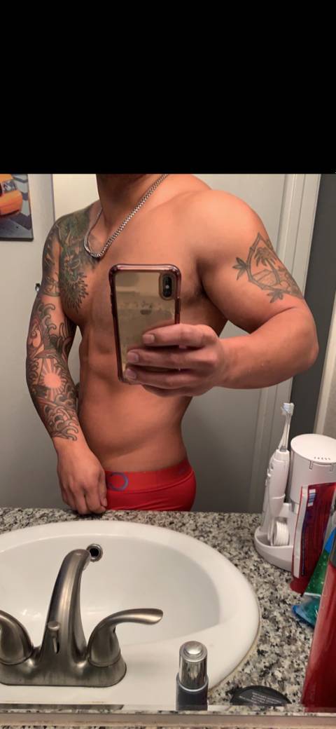 buff_bartender nude