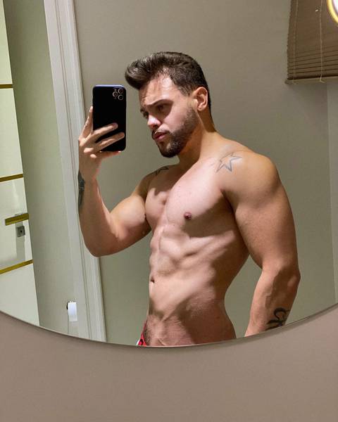 @dhg_felipe