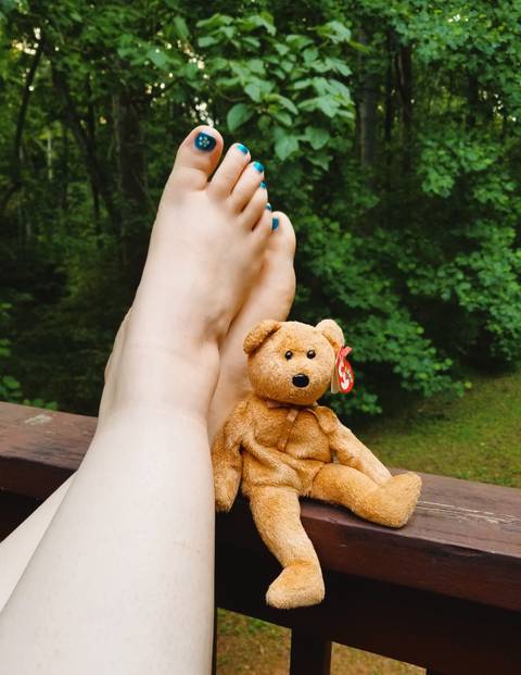 @wegothappyfeet