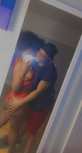 lesbiaancouplee nude