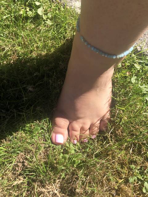 @footfairy18