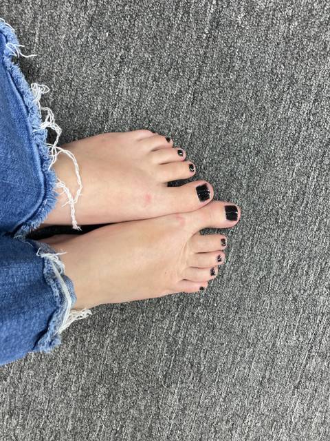 @anastasiamjonesfeet