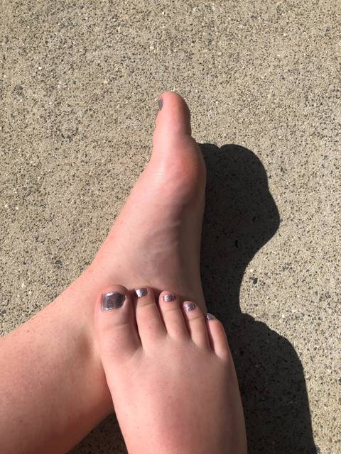 @feetpicswithbella