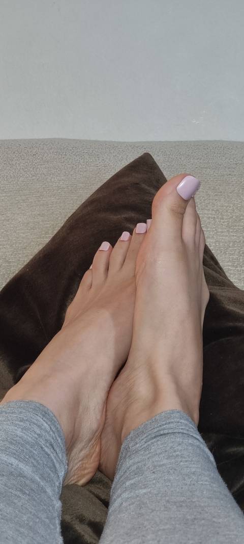 yvette.feet nude