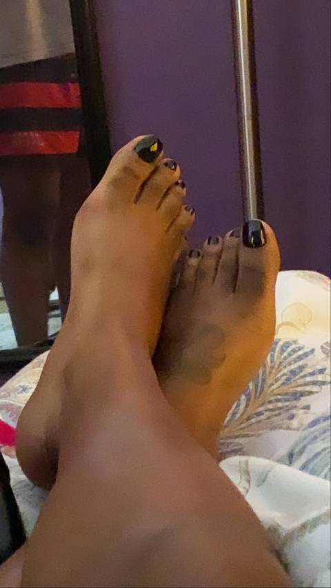 @queenfeet1888