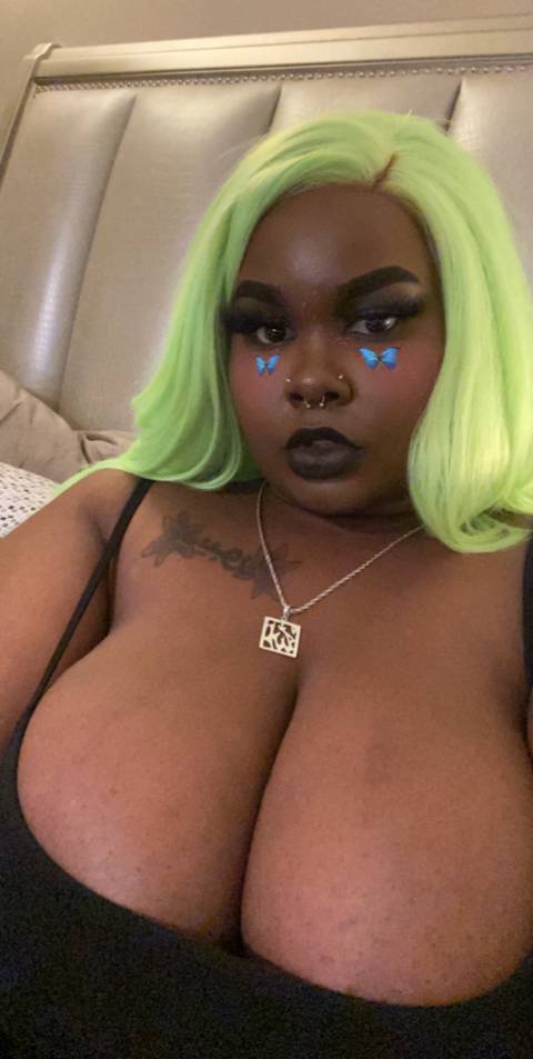 @chocolategoddess_69