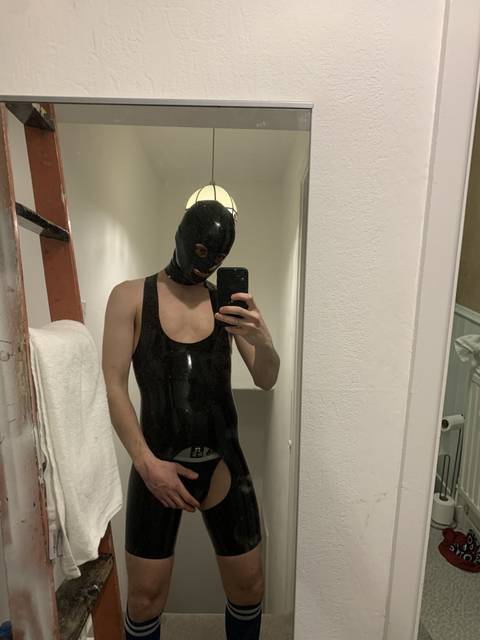 rubberzsam nude