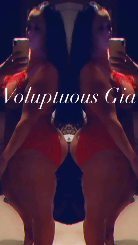 voluptuous_gia