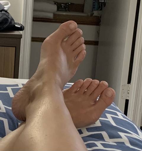 @tik.tock.toes