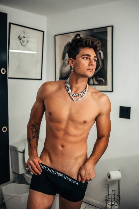 yoitsblift nude