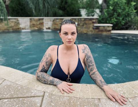 tattooedbooknerd86 nude