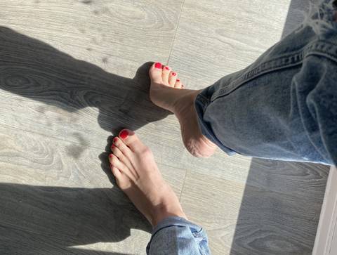 valentinaslushfeet nude