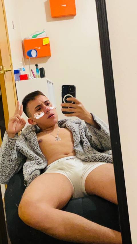 iqueadrian_ nude