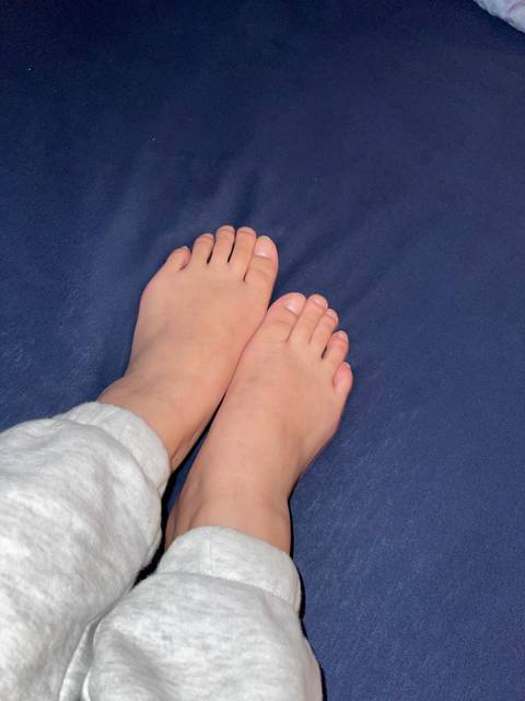 prettyfeet326 nude