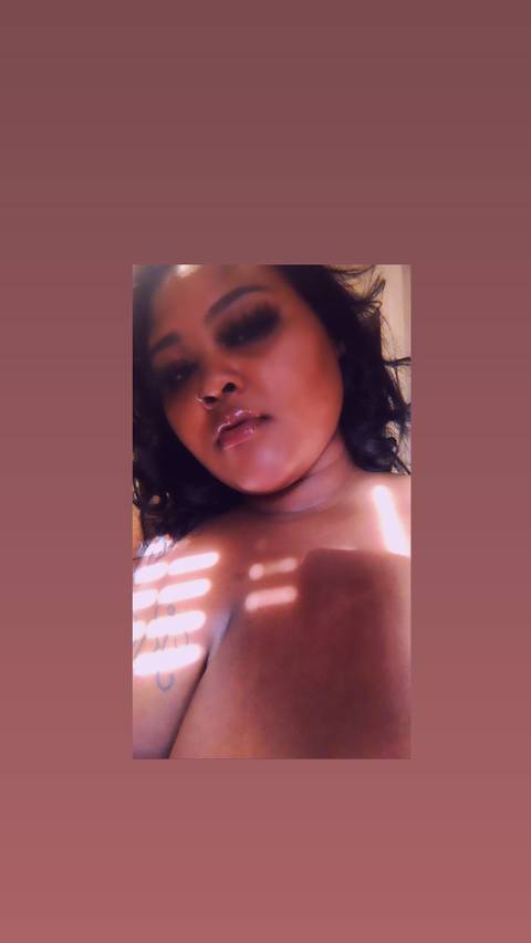 smokahontiss nude