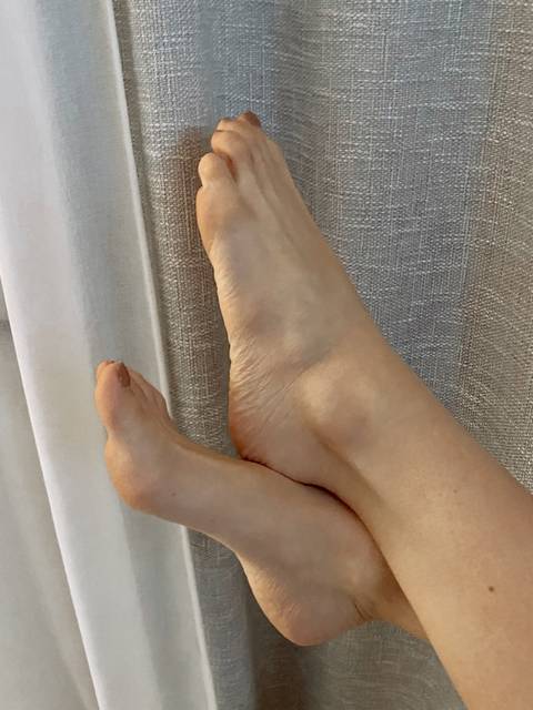 sassysenoritasfeet