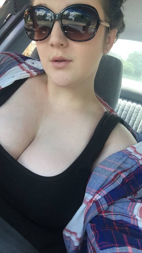 @twolittytitties