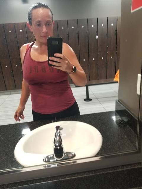 @weightliftingfitmom