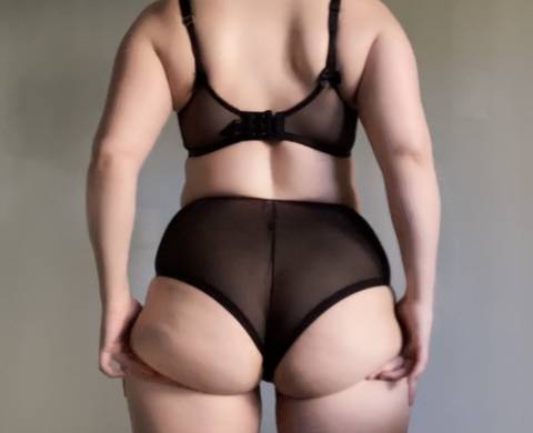 curvyrubyrouge