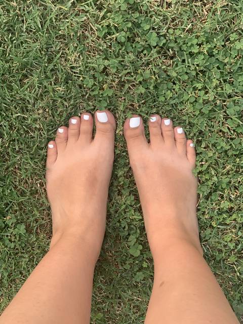 soles_feet_love