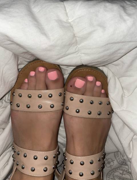 @mofootfeet