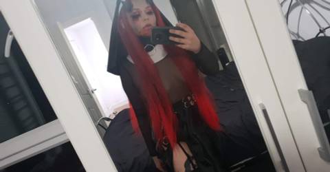 gothbarbiebitch