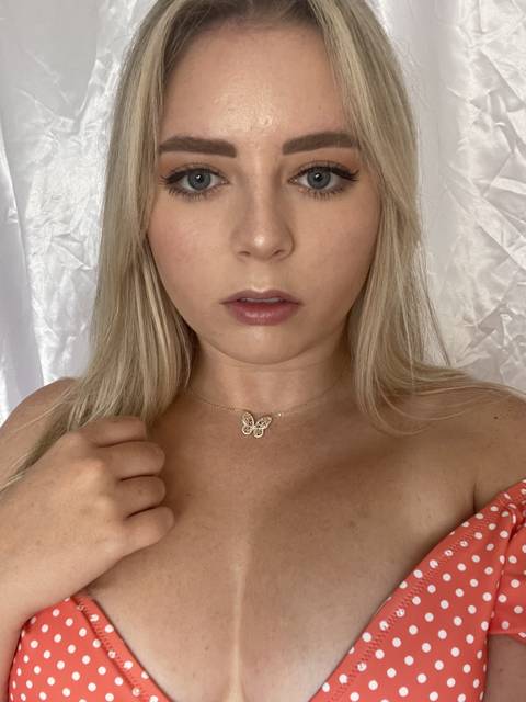 thickblonde25