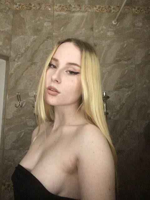u192214459 nude
