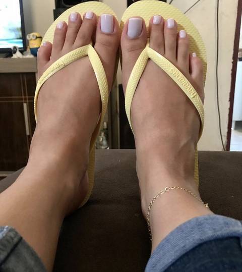 @feetlooovvveee