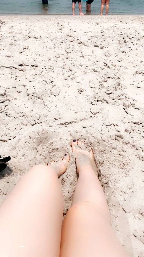 footsloots nude