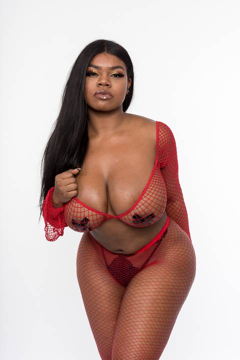 thatmodelbusty