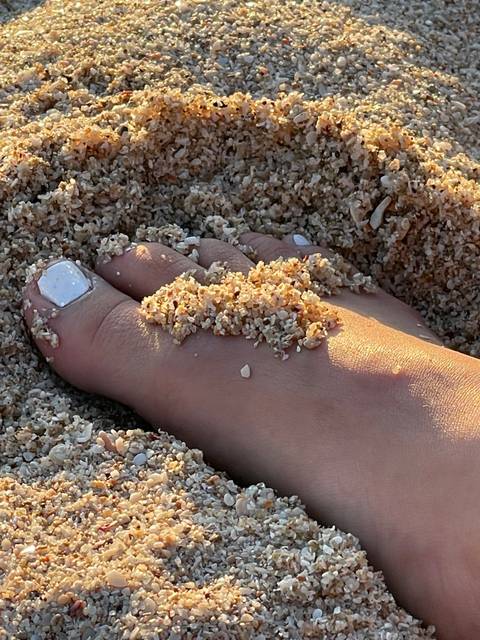 travelingsexyfeet nude