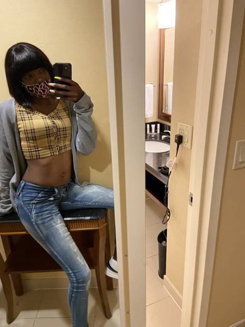 lovelysadiegonbad