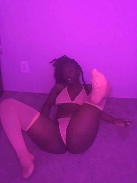 blavkmonroeefree nude