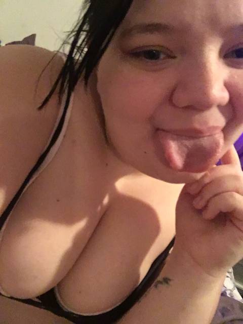 kurvykayy nude